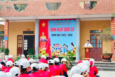 Trường tiểu học Cát Thành tổ chức hoạt động trải nghiệm “Sinh hoạt dưới cờ” kỉ niệm 81 năm ngày thành lập Quân đội nhân dân Việt Nam (22/12/1944-22/12/2025)